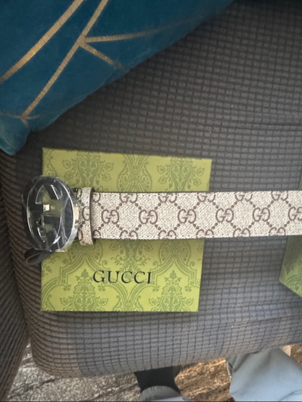 New! Gucci GG Supreme belt with beige canvas and a silver interlocking G buckle - Picture 2 of 4